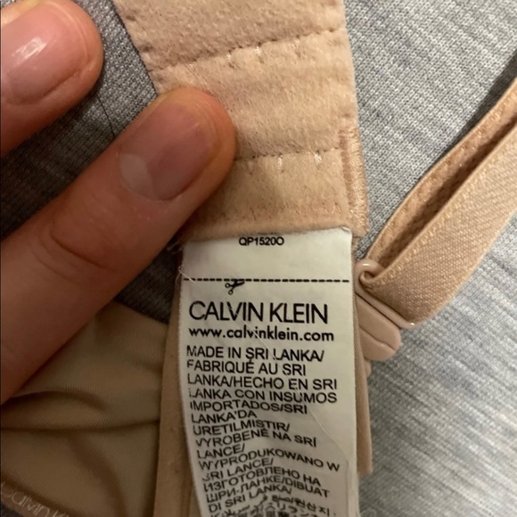 Calvin Klein - Picture 4 of 4